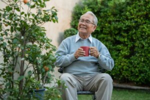 Study: Dispositional mindfulness and neuroticism are associated with age differences in emotional well-being in a U.S. adult lifespan sample. Image Credit: WUT.ANUNAI / Shutterstock