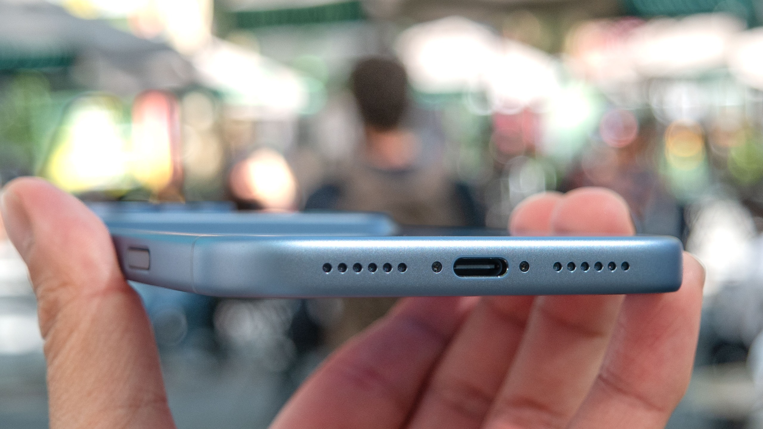 Apple iPhone 18 Pro ו- Pro Max מוצגים ביד