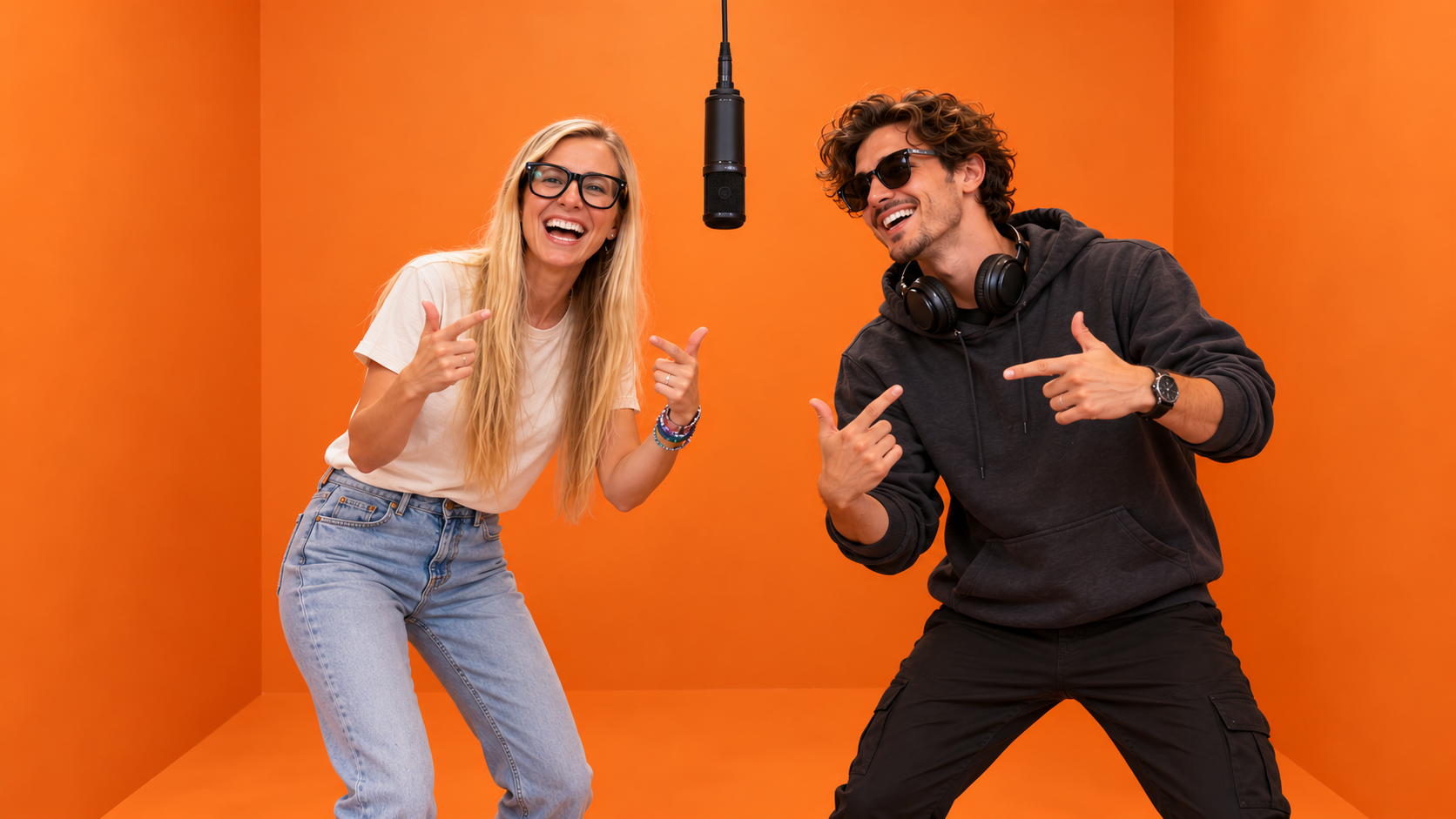 אמנדה קאסוול עושה טרנד של הלובי של מלון