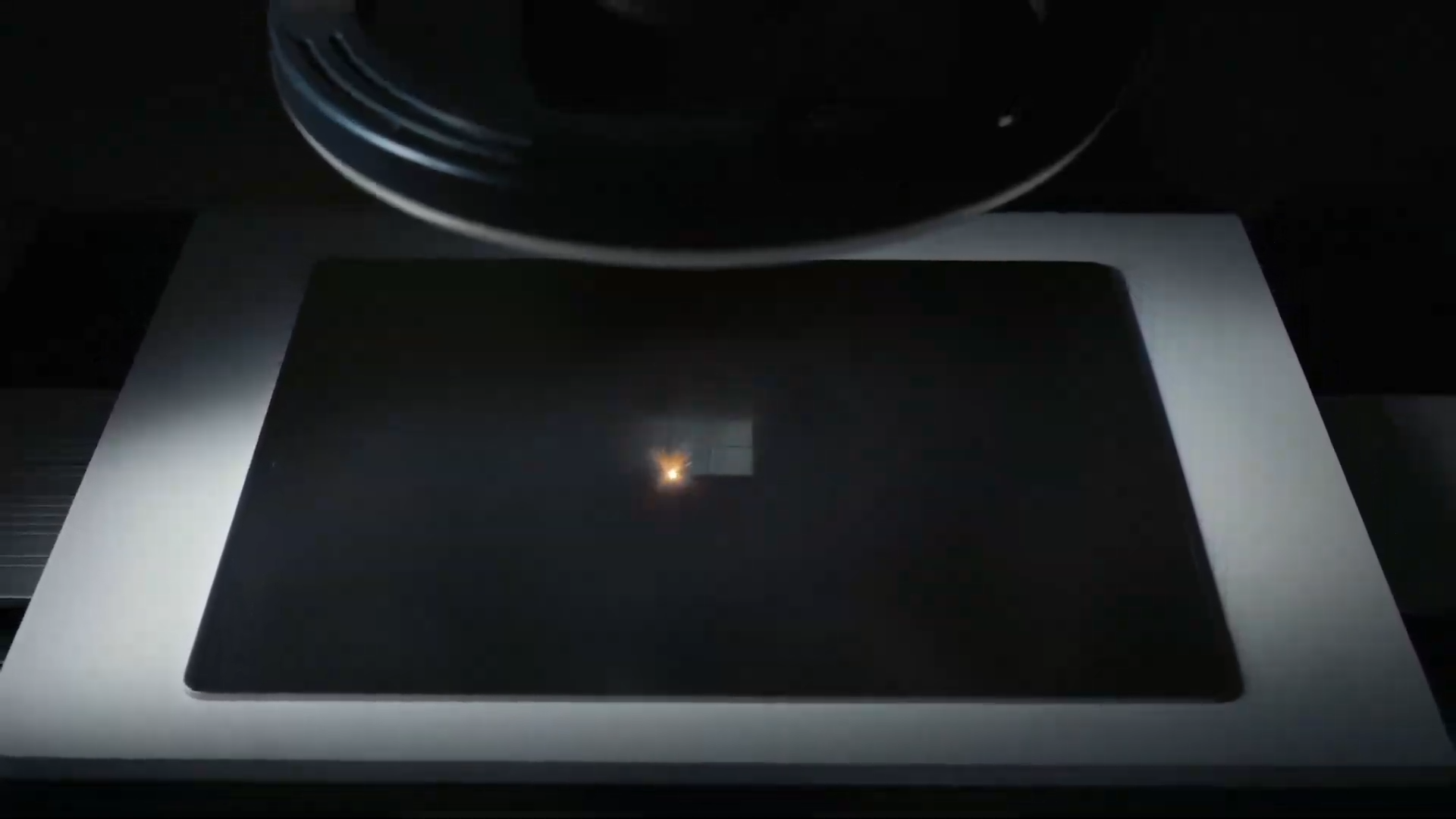 ביצוע ה-Microsoft Surface Laptop Ultra