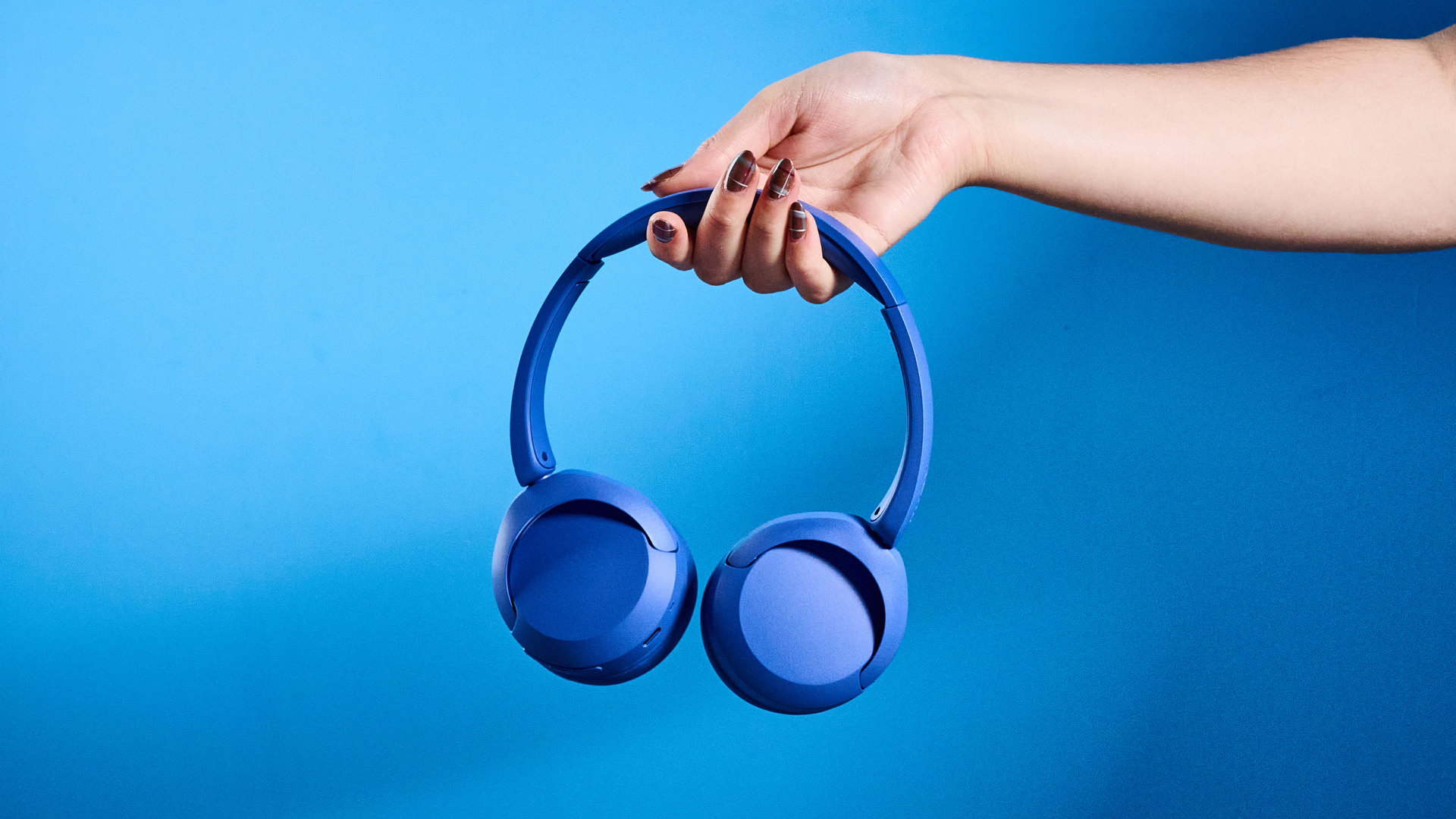 Sony WH-CH530 בצבע כחול קובלט