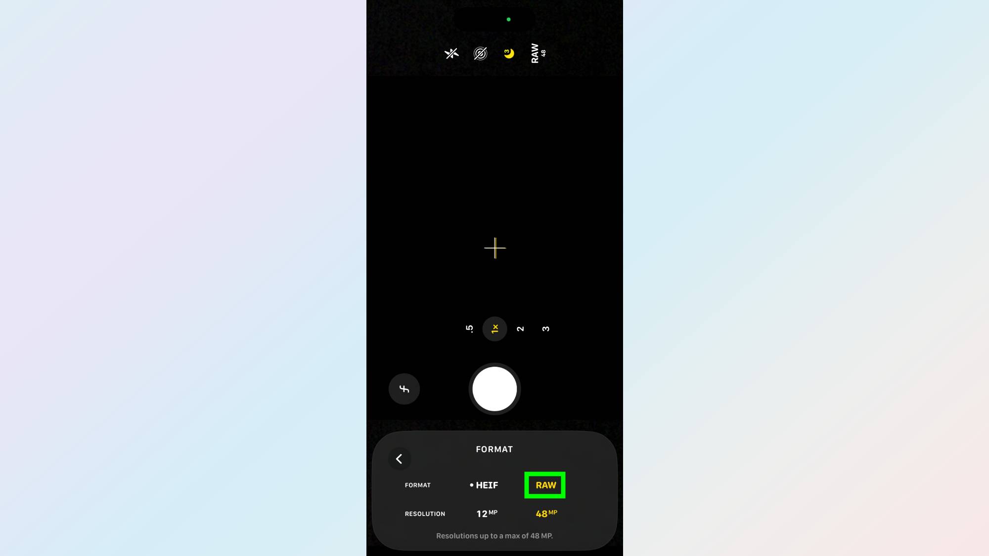 RAW מופעל בהגדרות המצלמה של iPhone 15 Pro