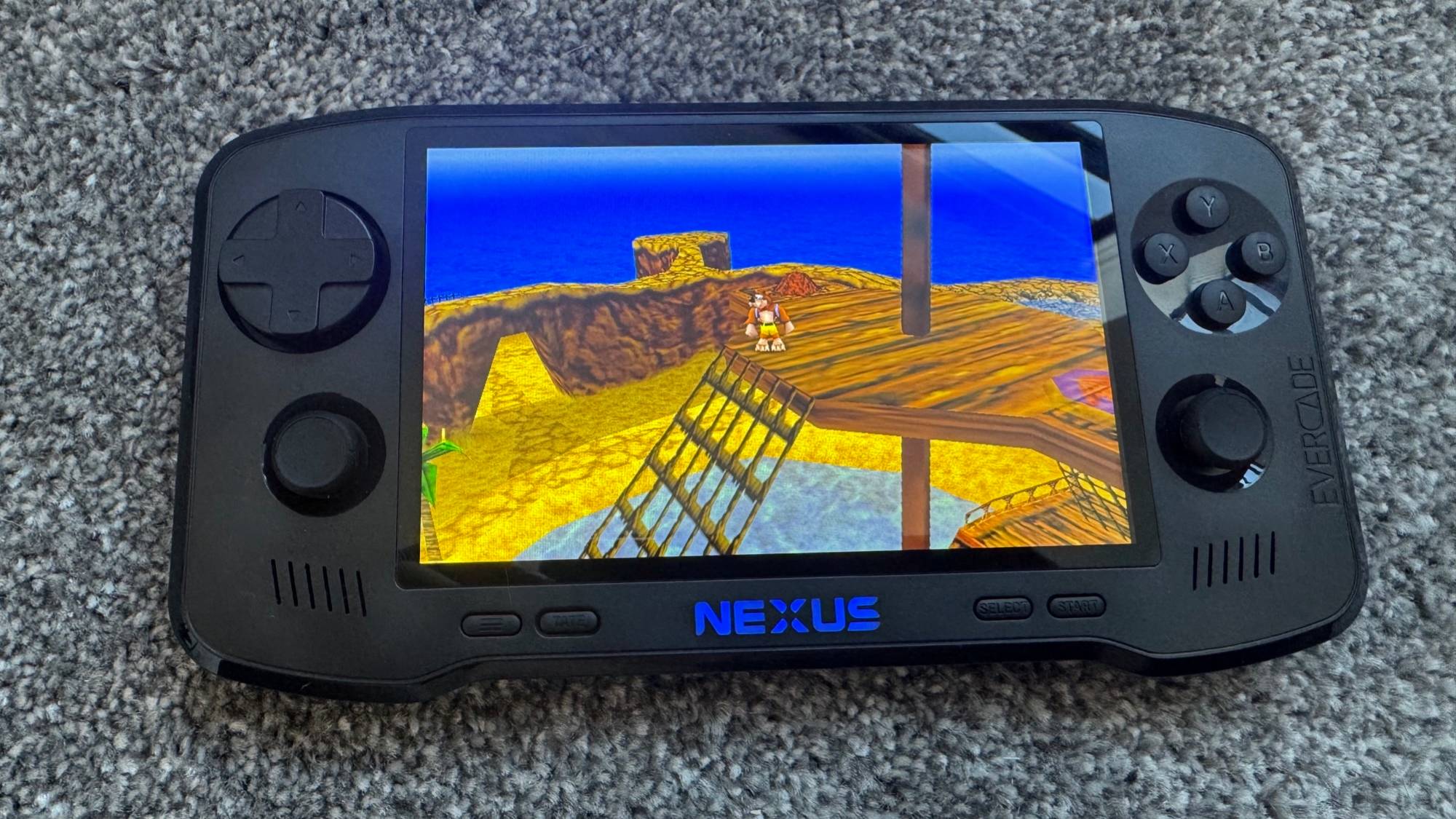 Evercade Nexus משחק בנג'ו-קאזואי