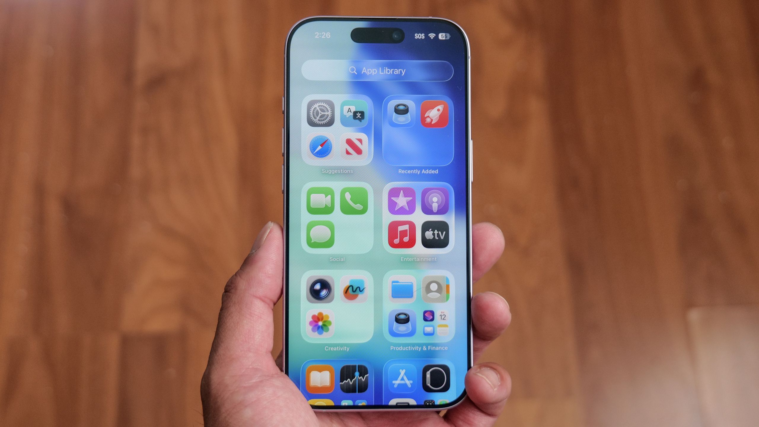 השבתתי את התכונות האלה של iOS 27 והאייפון שלי סוף סוף מרגיש מגיב שוב