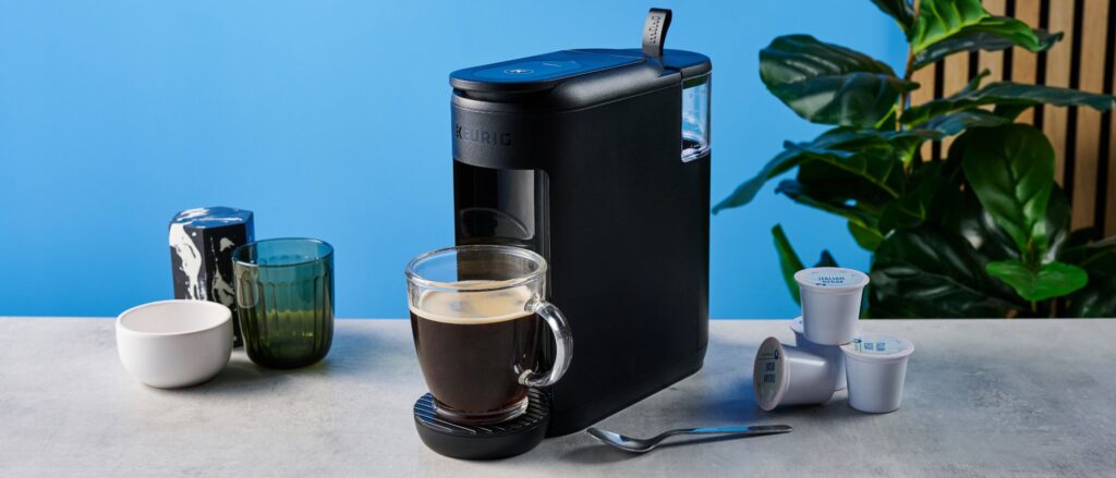 בדקתי למעלה מ-50 מכונות קפה - וה-Keurig K-Mini Mate היא ללא ספק הקטנה ביותר, מושלמת לדירות מכללה או סטודיו מאת ארין בשפורד פורסם ב-23 באוקטובר 26 Keurig K-Mini Mate היא אחת מכונות הקפה הקטנות ביותר שראיתי. ברוחב של פחות מארבעה אינצ'ים, זוהי הבחירה המושלמת עבור דירות זעירות או מעונות מכללות.