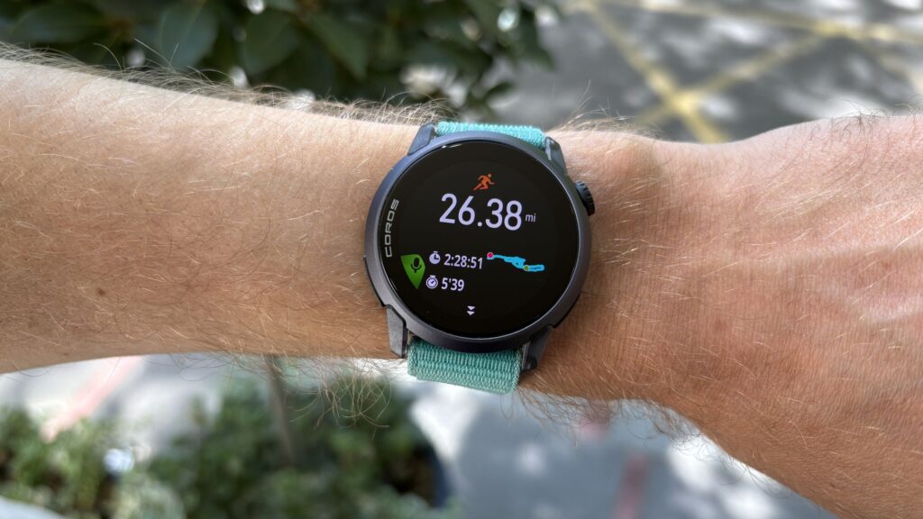 כיצד להגדיר אימון אירובי אזור 2 ב-Coros Pace 4 שלך (ולמה כדאי לך)