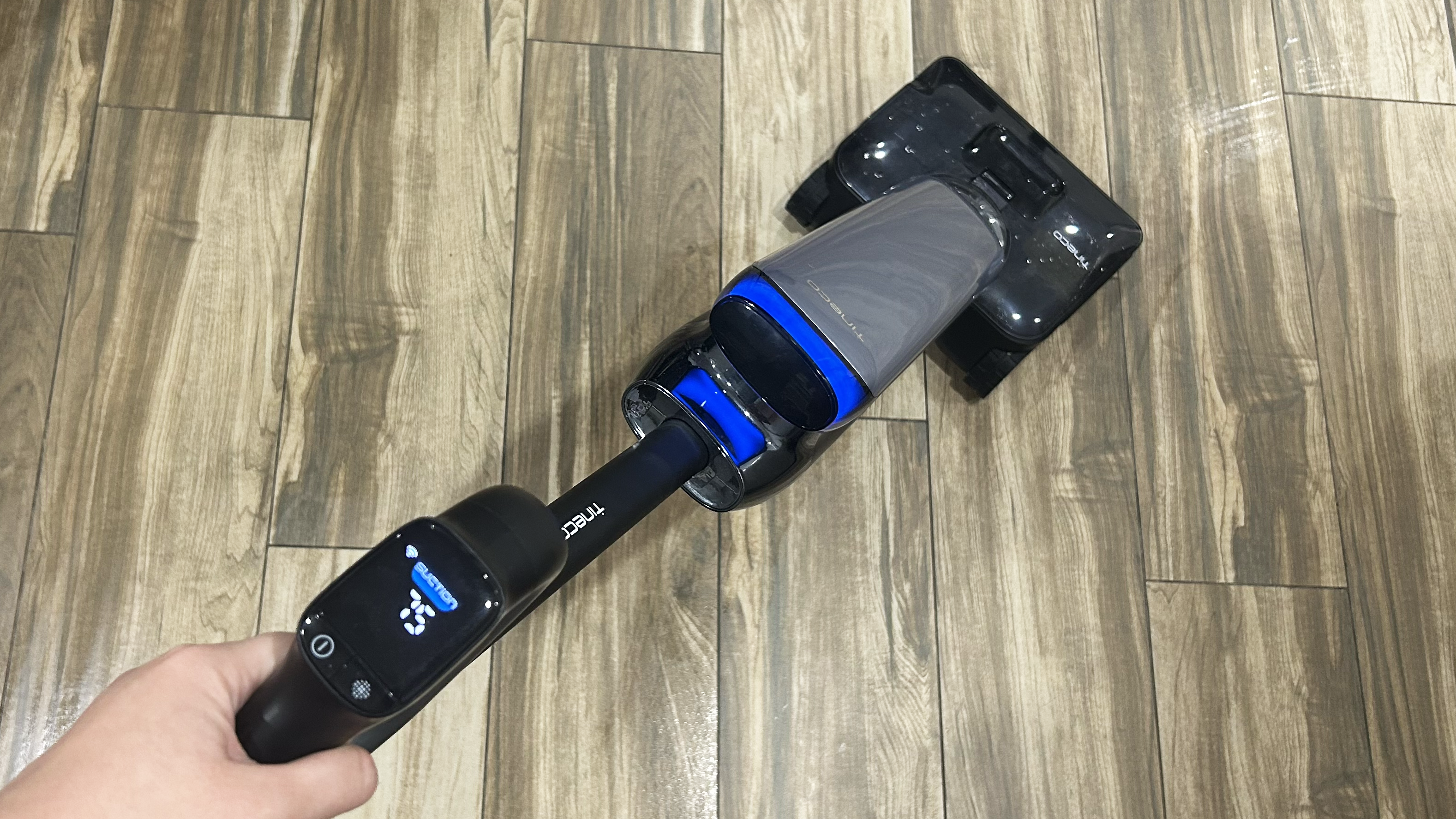 Tineco Floor One S9 Artist Pro במסגרת סגנון חיים