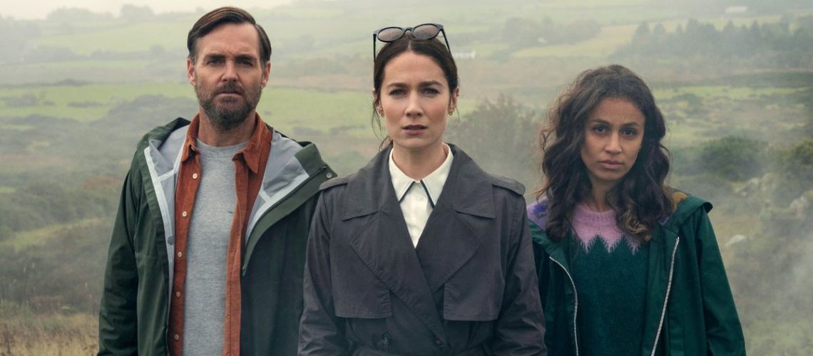 (L to R) Will Forte as Gilbert Power, Siobhán Cullen as Dove, Robyn Cara as Emmy Sizergh in episode 102 of Bodkin