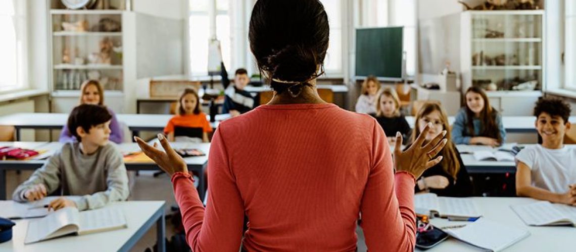 הפרעת קשב וריכוז: הילדים הצעירים ביותר בכיתה צפויים לשמור על אבחנה בבגרות כמו תלמידים מבוגרים