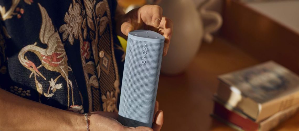Sonos Roam 2 lifestyle image