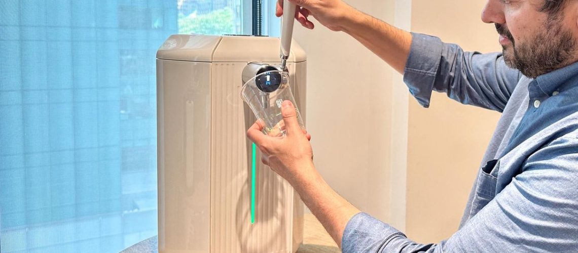 סקירת ערכת חליטה ביתית של iGulu F1: פשוט הוסף מים וחכה שהקסם יקרה מאת מייק פרוספרו פורסם ב-27 במאי 24 ערכת הבירה הביתית של iGulu F1 היא פשוטה מאוד לשימוש, ומייצר בירה טובה.  אבל זה לא זול, ויש מבחר מוגבל של מה שאתה יכול לעשות.