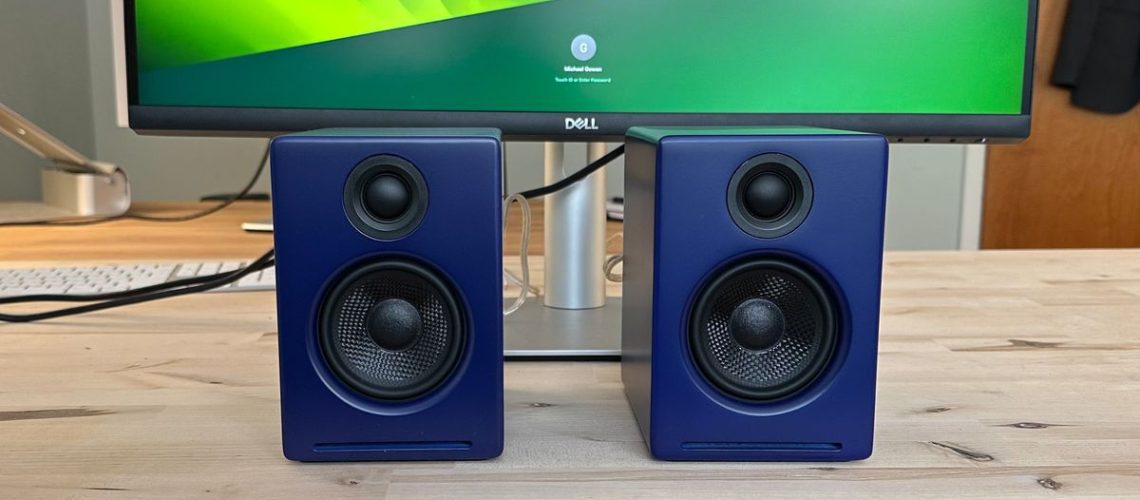 סקירת Audioengine A2+ מאת Michael Gowan שפורסמה ב-29 במאי 24 הרמקולים השולחניים A2+ של Audioengine מספקים צליל מאוזן היטב ומפורט מבלי לתפוס הרבה מקום.