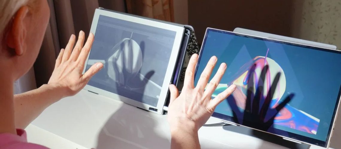 Eazeye Radiant portable monitor in a sunny room.