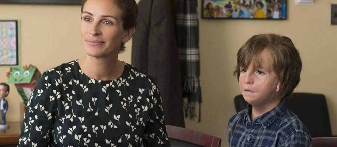 (L-R) Julia Roberts as Isabel Pullman and Jacob Tremblay as August
