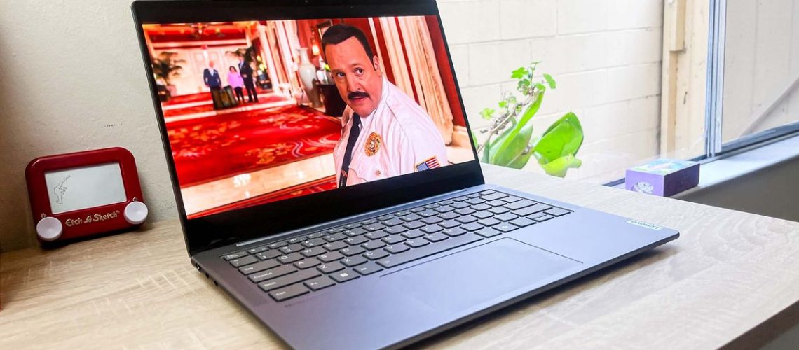 סקירת Lenovo Slim 7 (2024): המחשב הנייד העסקי האהוב עלי של השנה (עד כה) מאת Alex Wawro שפורסמה ב-28 ביוני 24 ביוני Lenovo Slim 7 זמין בקוסטקו תמורת 999 דולר, וזו עסקה מצוינת עבור המחשב הנייד הזה בגודל 14 אינץ' של Windows 11 עם מסך מגע OLED.  סקירת Lenovo Slim 7 זו תראה לך מדוע.