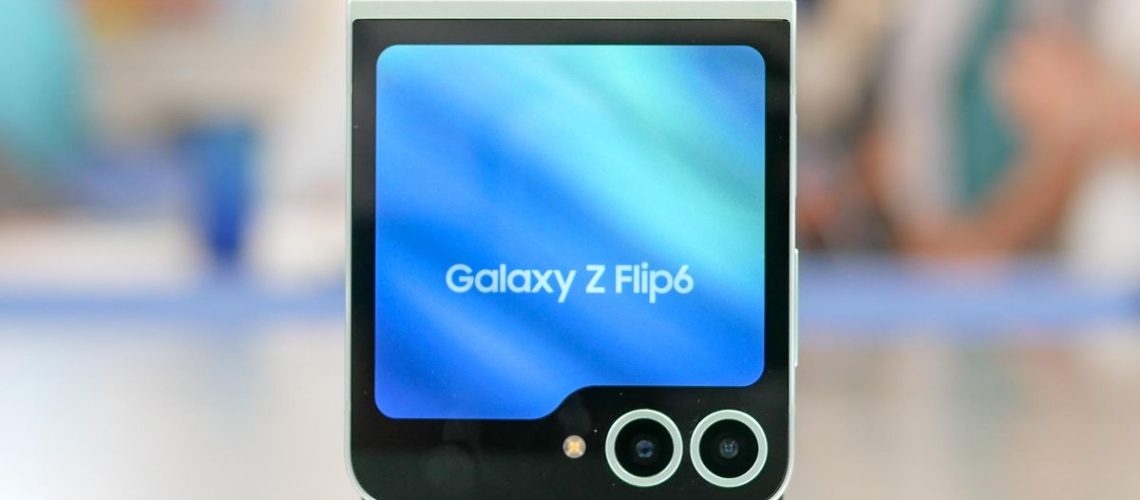 Samsung Galaxy Z Flip 6 hands-on.