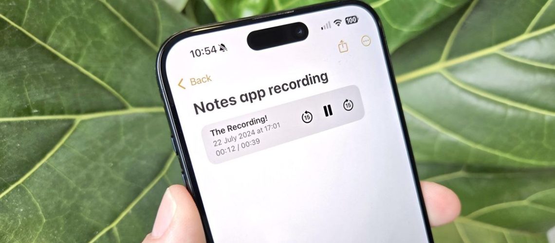 An audio recording in the Notes app in iOS 18