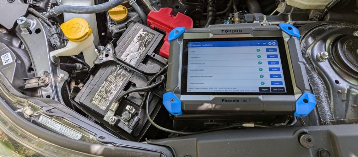 סקירת Topdon Phoenix Lite 2 מאת Brian Nadel שפורסמה ב-30 ביולי 24. Topdon Phoenix Lite 2 יקר, אבל הוא גם סורק OBD-II בעל יכולת גבוהה שמטשטש את הגבול בין שימוש חובבני ומקצועי.