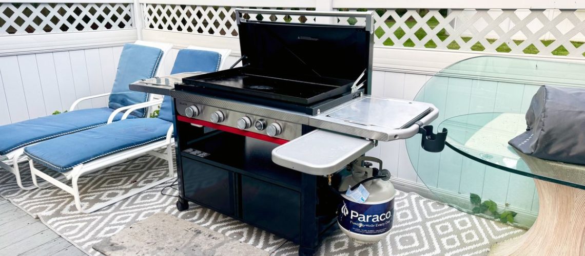 השתמשתי ב-Weber Slate 36 "עמיד בפני חלודה" מחבת פסים במשך חודש שלם - ואני לעולם לא אקנה שוב גריל מסורתי מאת קייט קוזוץ' פורסם ב-10 באוגוסט 24 ה-Weber Slate 36 היא המחבת האולטימטיבית הודות לכיריים מתובלים מראש, אחסון/מדפים נוספים ובישול באיכות גבוהה הִתנַסוּת.