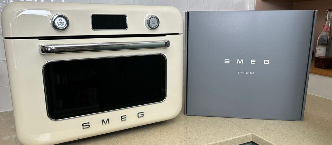 תנור השיש החדש של Smeg הוא יותר מסתם פנים יפות - העמדתי אותו למבחן מאת Helen McCue פורסם ב-3 בספטמבר 24 הוא גדול ויקר, אבל תנור השיש החדש של Smeg הוא עמוס בתכונות וראוי לחגיגה