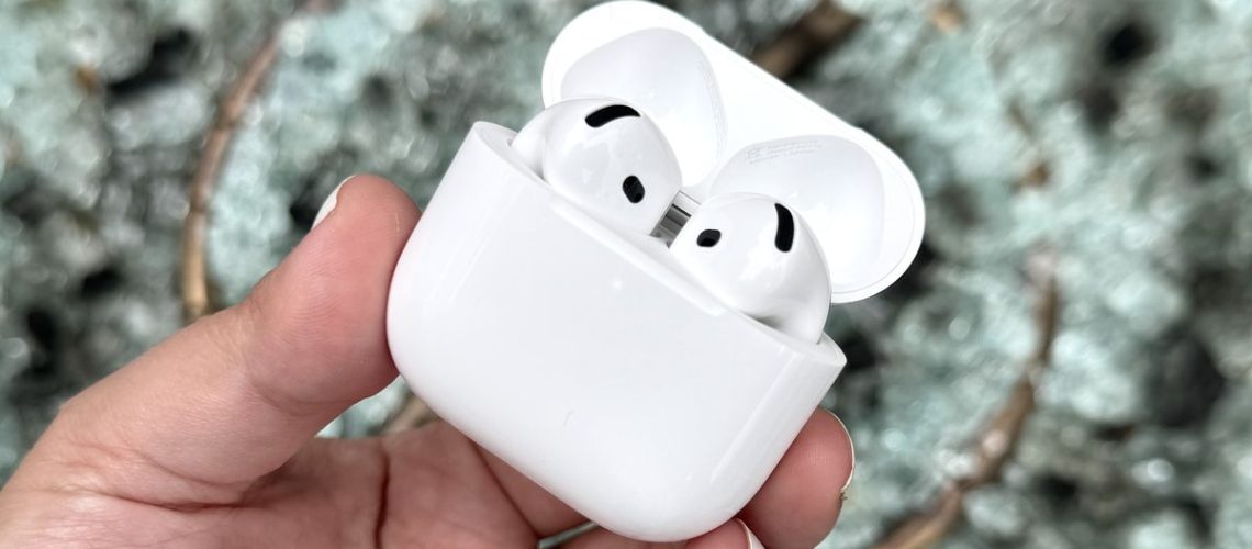 AirPods 4