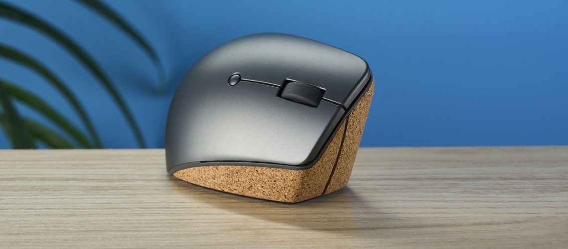 סקירת Lenovo Go Wireless Vertical: חוסך שורש כף היד זול מאת Nikita Achanta שפורסמה ב-7 בנובמבר 24 Lenovo Go Wireless Vertical הוא עכבר נוח מאוד לשימוש, עם אחסון דונגל מובנה ותוכנה נלווית אינטואיטיבית, אבל יש מקום לשיפור.