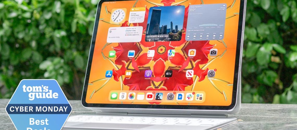 ipad pro 2024 with magic keyboard and apple pencil pro with a cyber monday deal tag