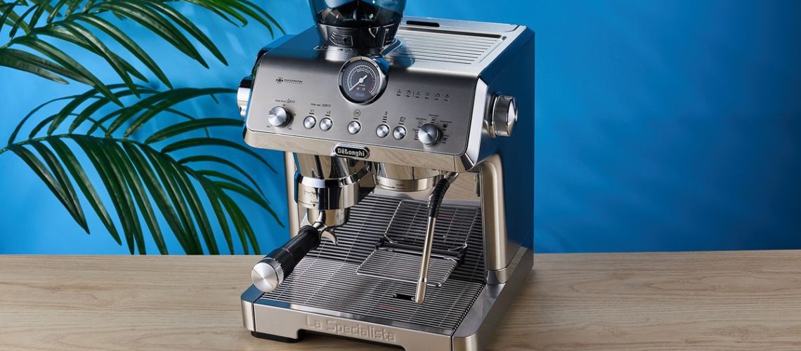 בדיוק בדקתי את מכונת האספרסו De'Longhi La Specialista Opera ומעולם לא ציפיתי להכין קפה יותר מאת ארין בשפורד פורסם ב-6 בדצמבר 24 אני לא מכין קפה, אני מכין קפה