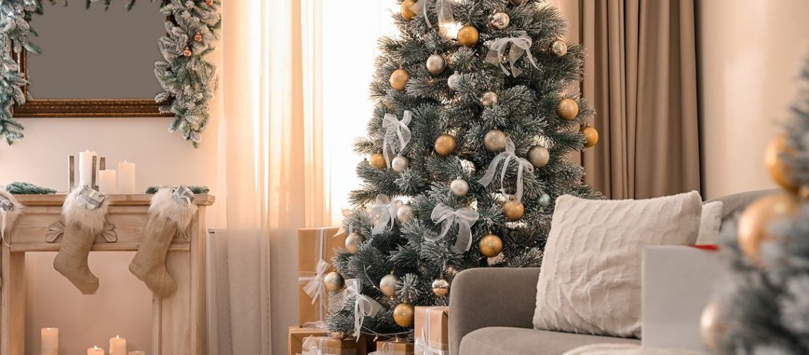 5 מקומות שאסור לך לשים עץ חג המולד