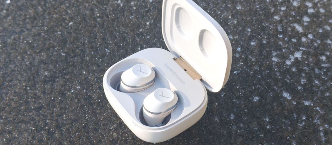 סקירת Beyerdynamic Amiron 300 מאת תמי רוג'רס שפורסמה ב-12 בינואר 25