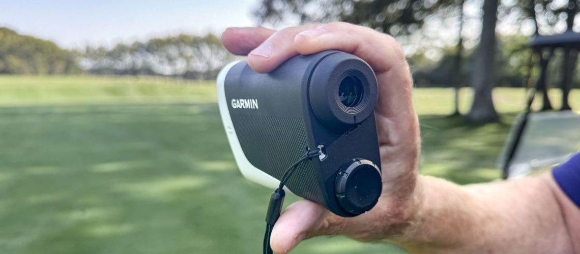 Garmin Geat Z30 סקירה של Rangefinder - דיוק Pinpoint מאת ג'ף קוזוצ'ץ 'שפורסם ב- 7 בפברואר 25 בגישת Garmin gecation Z30, אני אסביר מדוע זה אחד המדקים המובילים שבדקתי אי פעם על סמך תכונות, דיוק וקישוריות.