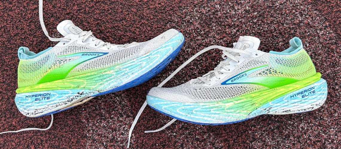 רצתי 70 מיילים בברוקס Hyperion Elite 4 PB ובנעל המירוץ הטובה ביותר של ברוקס עד כה מאת ניק האריס-פריי, שפורסמה 8 בפברואר 25 לקצף שוליים חדש הופך את ברוקס היפרון עלית 4 PB לשיפור גדול ב- Standard Hyperion Elite 4 וזה תחרותי עם המירוצים הטובים ביותר בשוק.