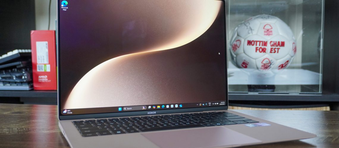 Honor MagicBook Art 14 (2025)