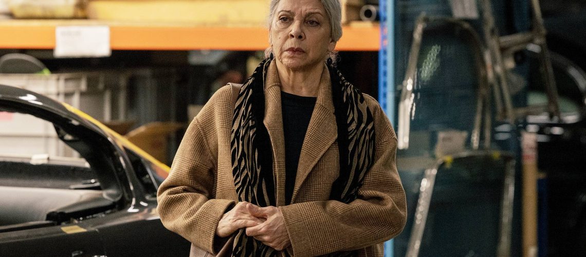 Kiti Manver as Isabel in "Two Graves" on Netflix