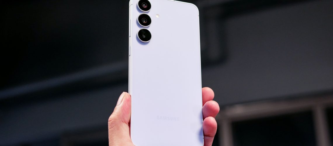 samsung galaxy s25 fe held in hand