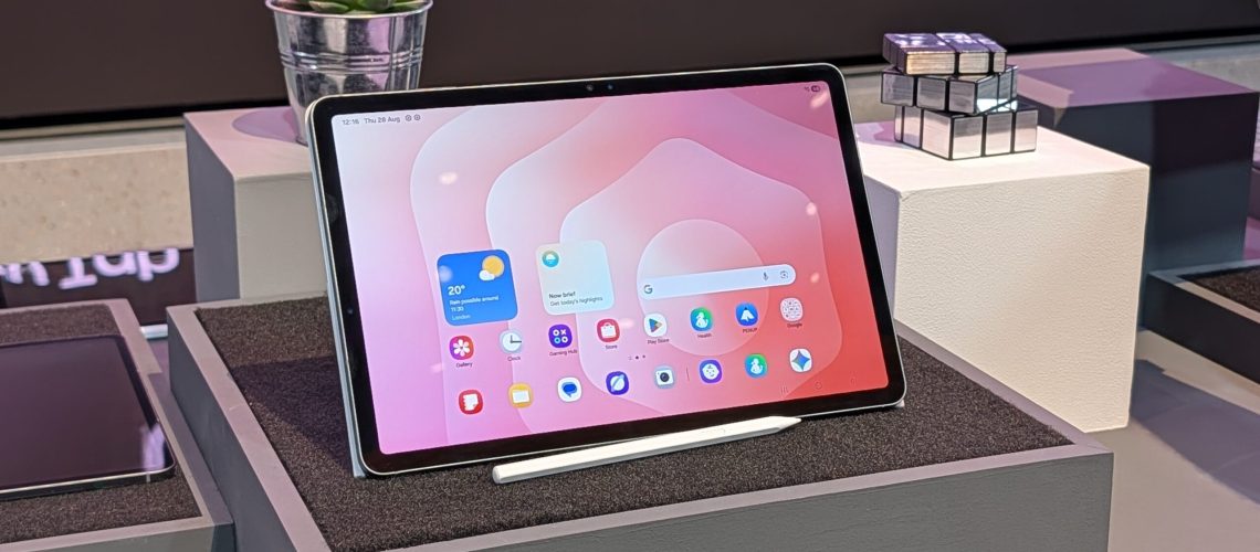 Samsung Galaxy Tab S11 display