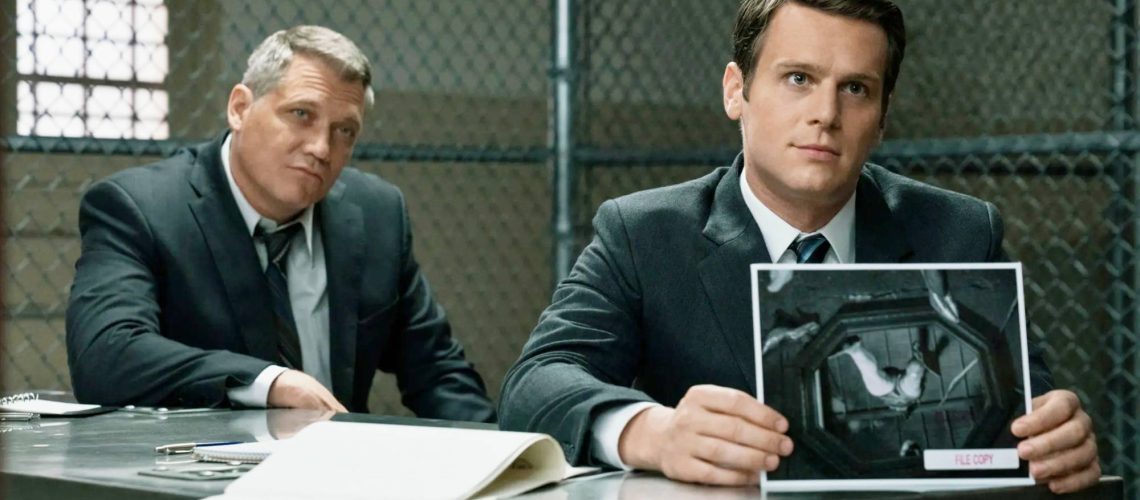 (L-R) Holt McCallany as Bill Tench and Jonathan Groff as Holden Ford in Netflix's "Mindhunter"