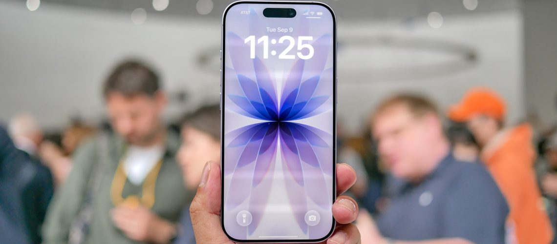 Apple iPhone 17 hands-on.