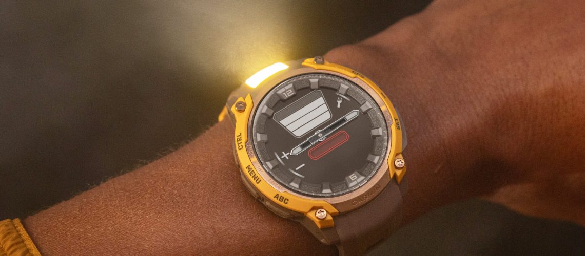 Garmin Instinct Crossover AMOLED