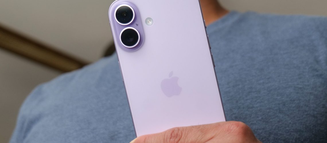 Apple iPhone 17 review.