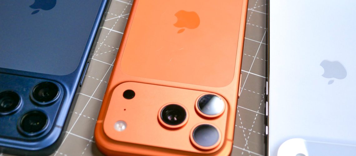 iPhone 17 scratchgate.