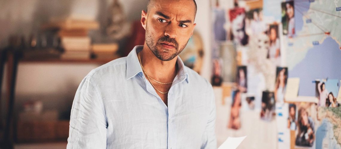 Jesse Williams in "Hotel Costiera" on Prime Video