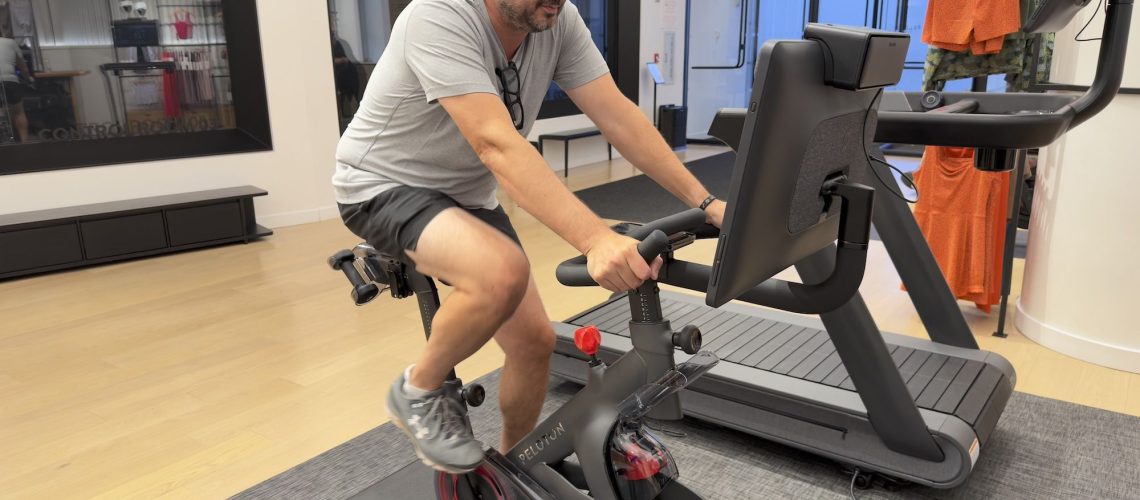 הזיעה עם האופניים והדרכה החדשים של פלוטון - אבל IQ של האגן הוא מרשים באותה מידה