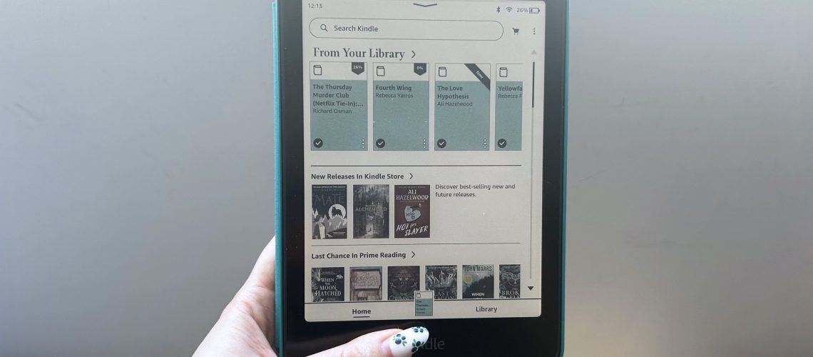 Kindle Colorsoft של אמזון שכנע אותי סוף סוף לקבל קורא אלקטרוני-אבל החסרון האחד הזה ממש נכנס לעור שלי