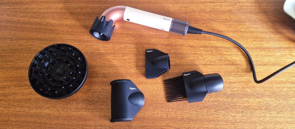 ביליתי 3 חודשים עם Dyson Supersonic r — הנה פסק הדין שלי מאת מילי פנדר שפורסם ב-17 בנובמבר 25 מייבש השיער המקצועי של Dyson מגיע עם תג מחיר מתאים, אבל קשה לנצח את הביצועים שלו