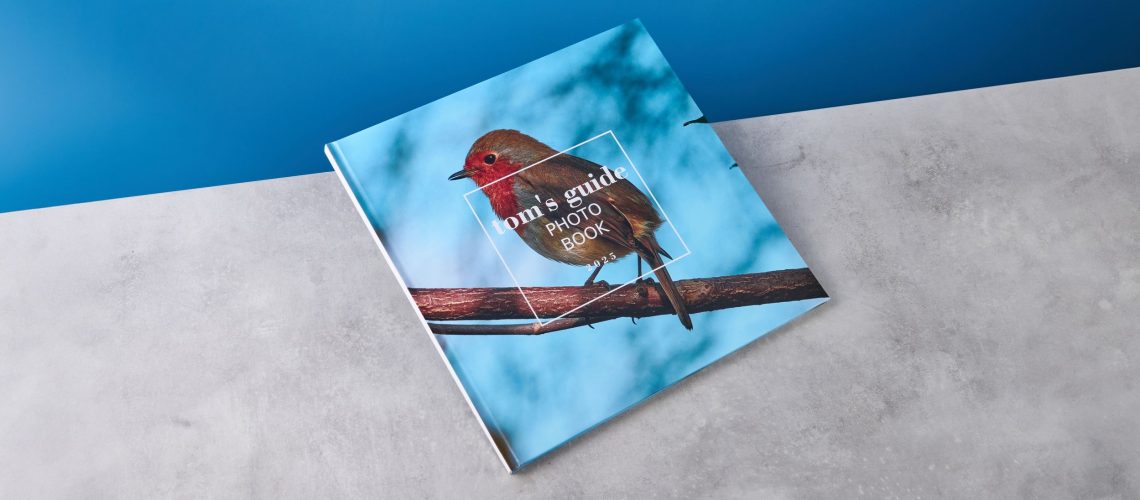 סקירת ספר התמונות של Mixbook מאת Ashley Thieme שפורסמה ב-23 בנובמבר 25 שירות Mixbook Photo Book הוא הקל ביותר שהשתמשתי בו. הוא מציע ערימות של התאמה אישית במחיר סביר עם תוצאות באיכות גבוהה.