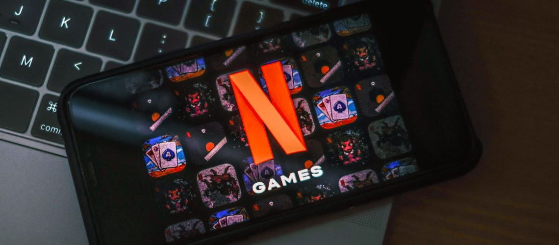 אתה יכול לשחק במשחקי Netflix בטלוויזיה שלך ולהשתמש בטלפון שלך כבקר - הנה איך