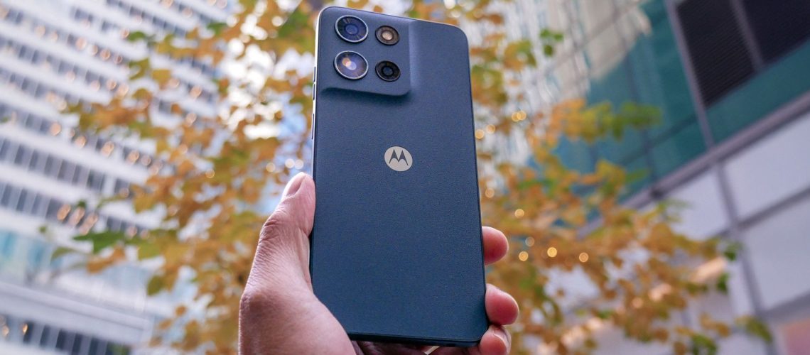 בדקתי את Moto G Play (2026) במשך שבועיים - הנה היתרונות והחסרונות שלי מאת ג'ון ולסקו פורסם ב-9 בדצמבר 25. בדקתי את Motorola Moto G Play (2026) למשך שבועיים כדי לראות אם הטלפון התקציבי הזה יכול לגבות את העלות האטרקטיבית שלו 179$. הנה מה שמצאתי.