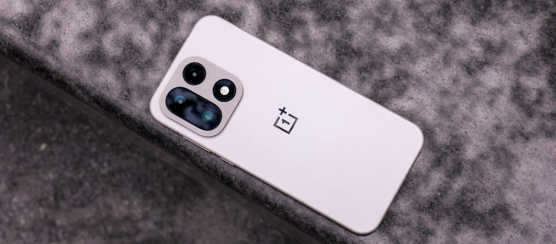 מהן סוללות סיליקון-פחמן? חקור את טכנולוגיית הסוללה החדשה ב-One Plus 15