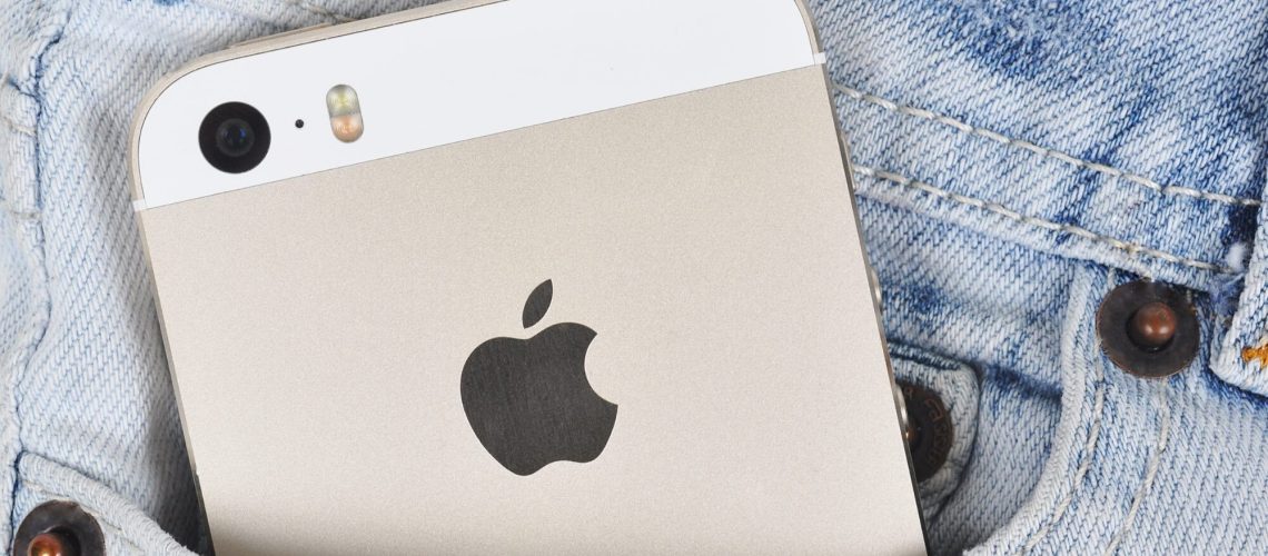 האייפון בן ה-13 הזה קיבל עדכון תוכנה מאפל - אתה שם לב, סמסונג?